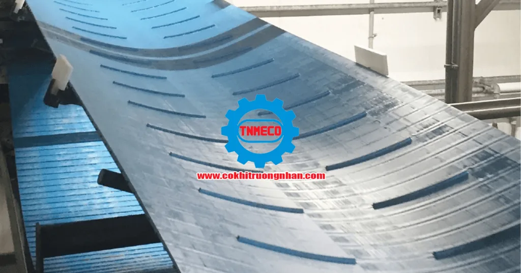 băng tải cao su lòng máng cao cấp
