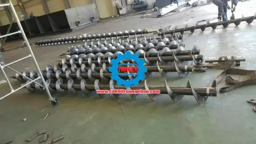 Giá băng tải công nghiệp phụ thuộc vào cấu hình thiết kế, vật liệu và tải trọng